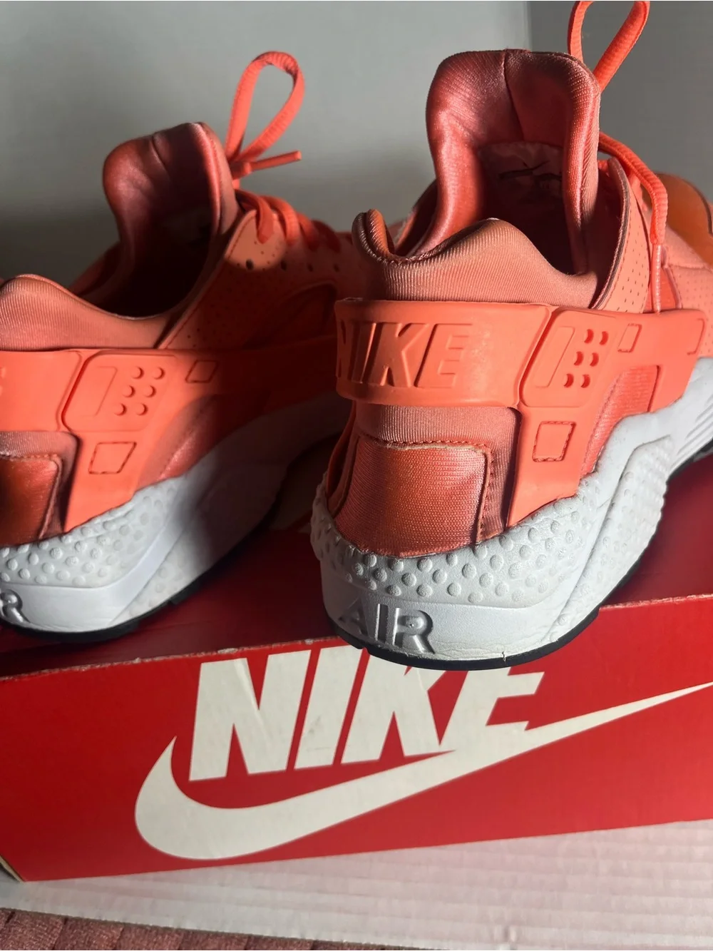 Nike Kids Coral/Orange Huarache Sneakers